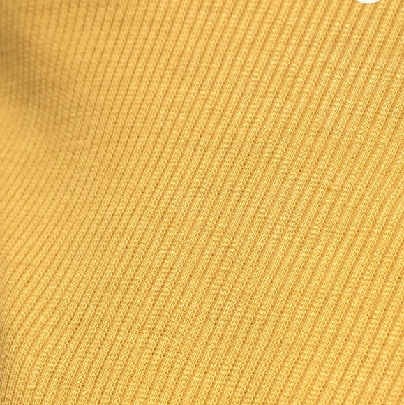 Lulu's Ribbed Slit Back Cropped Tee - Picture 4 of 4